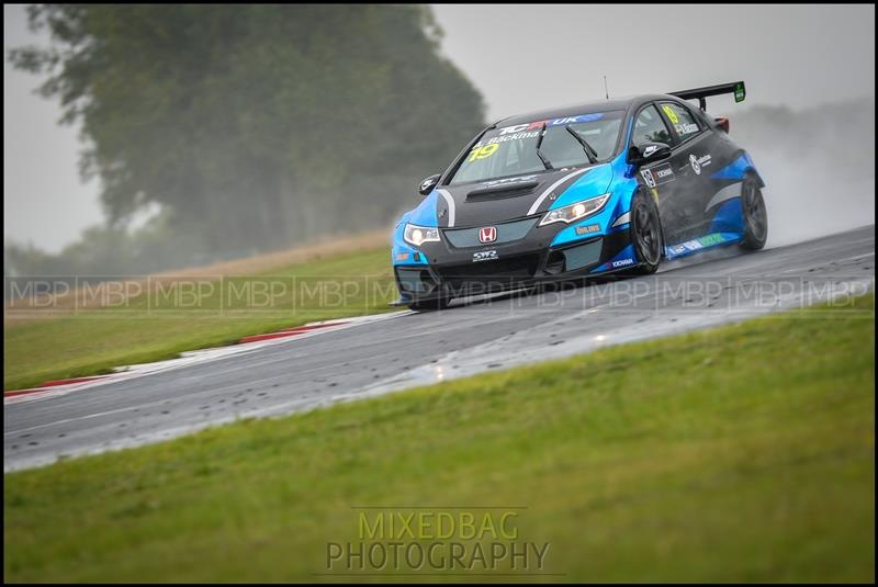 TCR UK, Croft Circuit motorsport photography uk