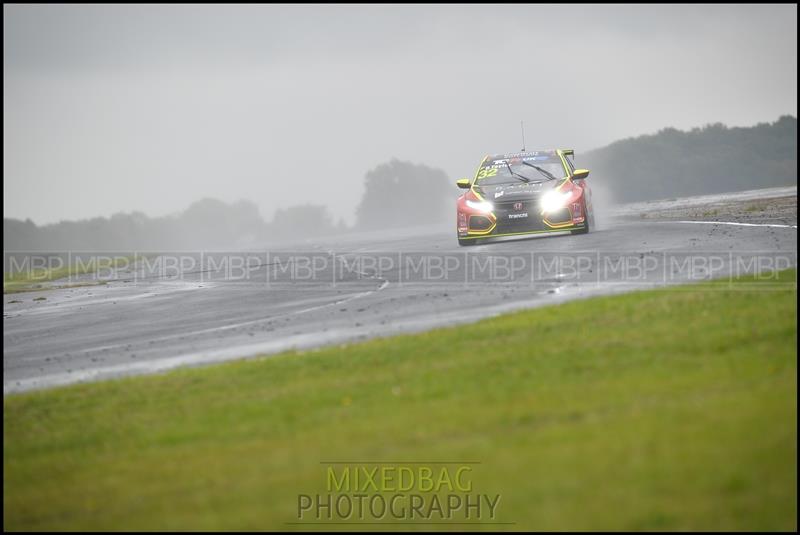 TCR UK, Croft Circuit motorsport photography uk