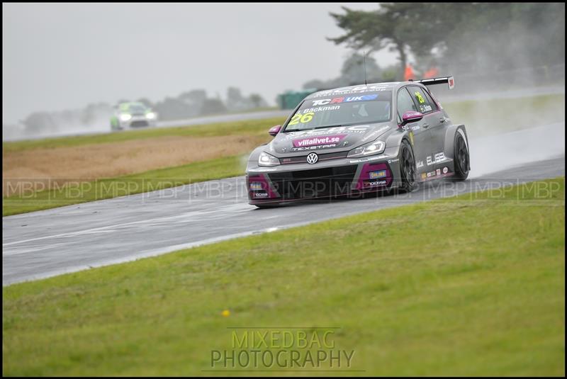 TCR UK, Croft Circuit motorsport photography uk