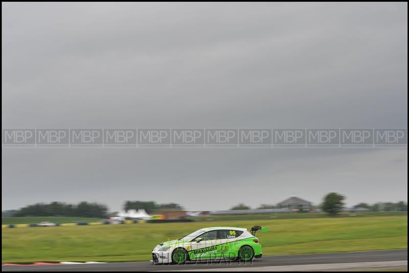 TCR UK, Croft Circuit motorsport photography uk