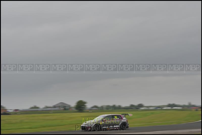 TCR UK, Croft Circuit motorsport photography uk