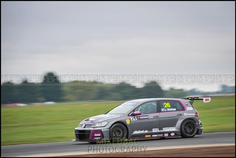 TCR UK, Croft Circuit motorsport photography uk