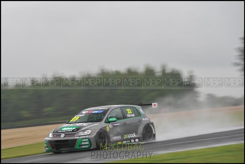 TCR UK, Croft Circuit motorsport photography uk