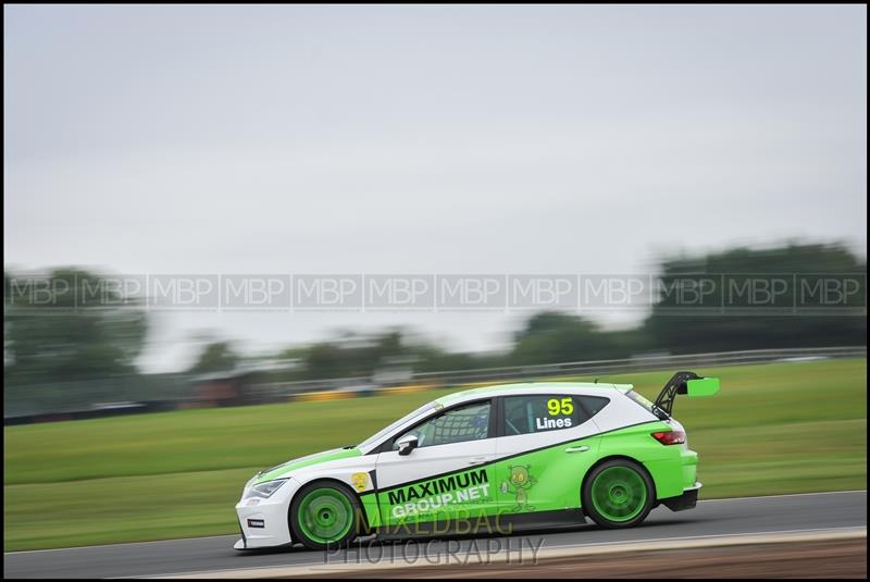 TCR UK, Croft Circuit motorsport photography uk