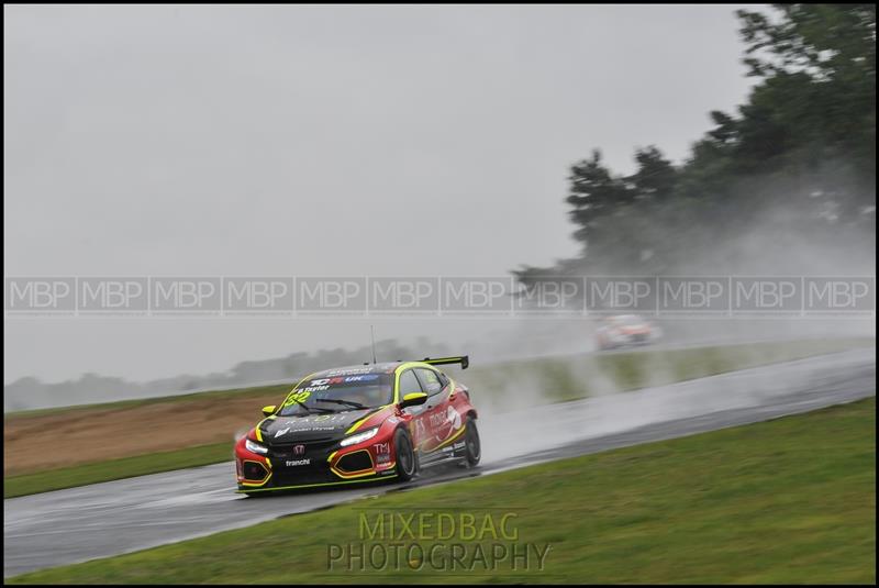 TCR UK, Croft Circuit motorsport photography uk