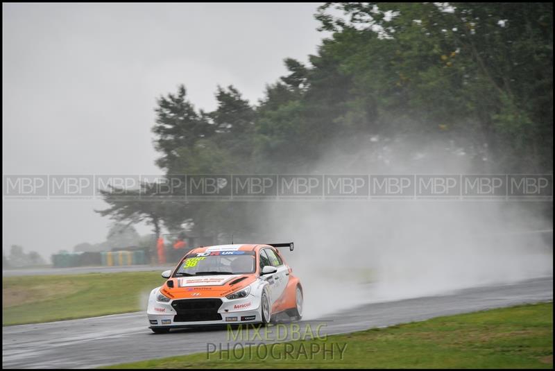 TCR UK, Croft Circuit motorsport photography uk