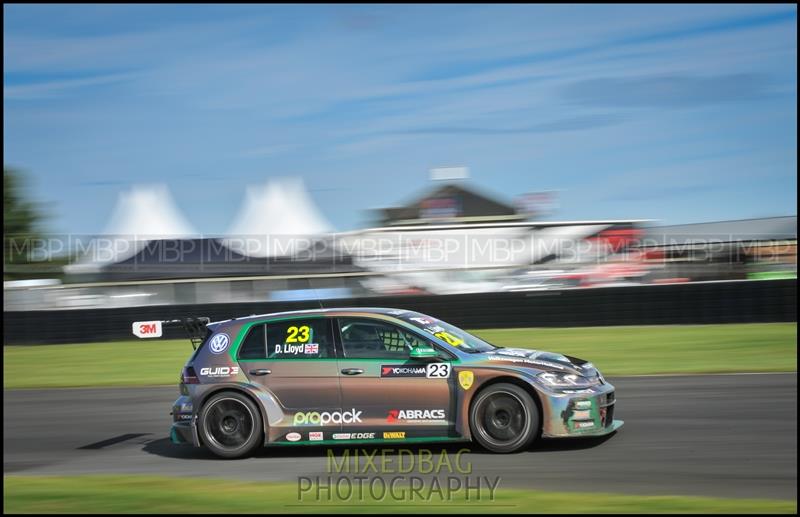 TCR UK, Croft Circuit motorsport photography uk